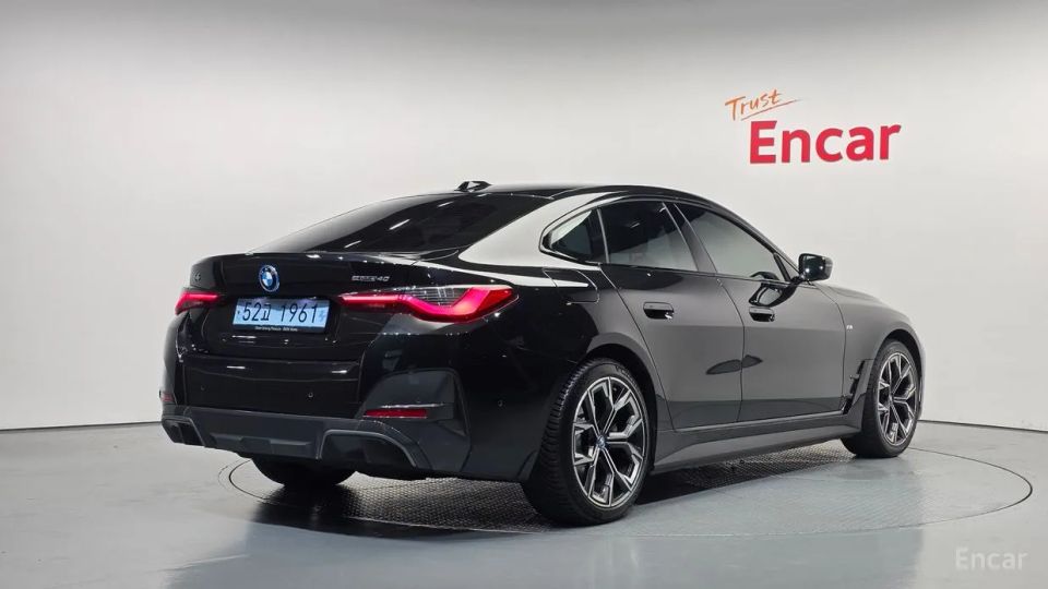 BMW I4