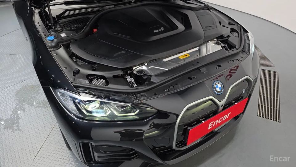BMW I4
