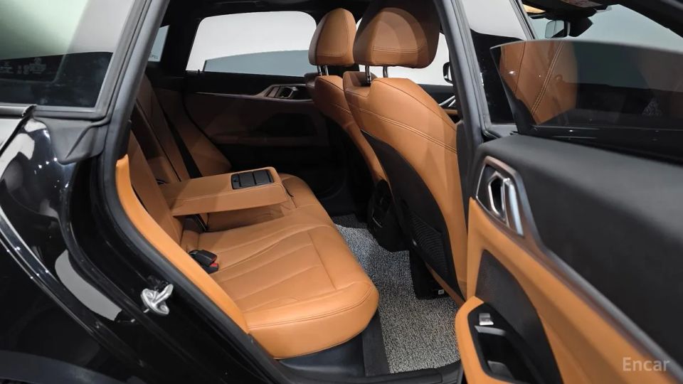 BMW I4