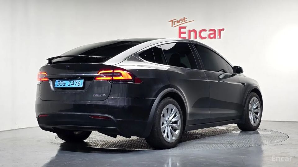 Tesla model-x