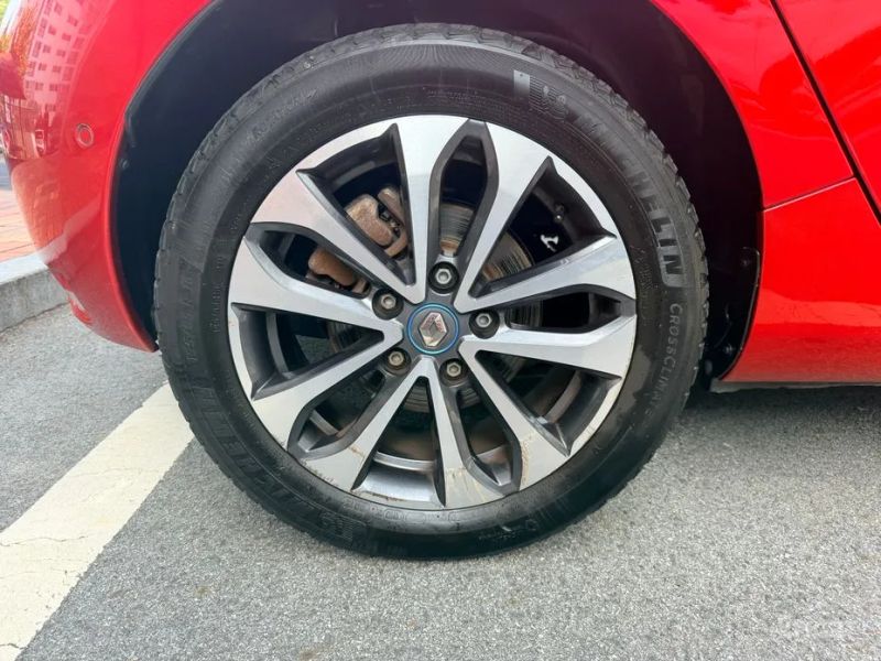 Renault-KoreaSamsung Zoe