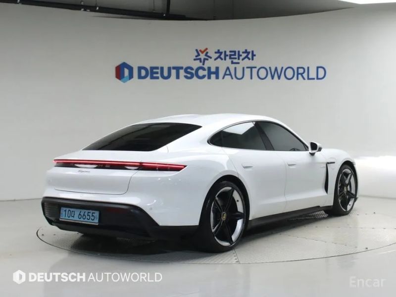 Porsche Taycan