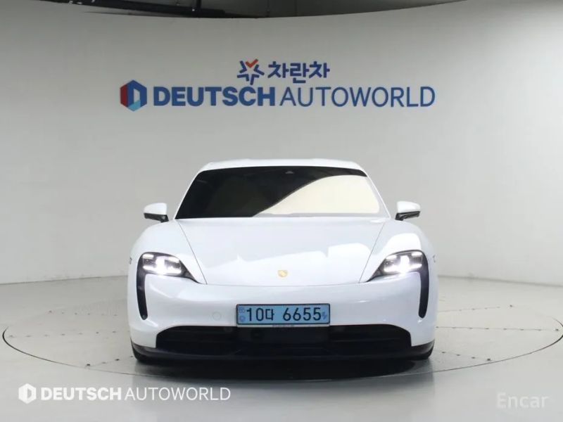 Porsche Taycan