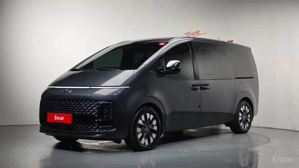 Hyundai Staria