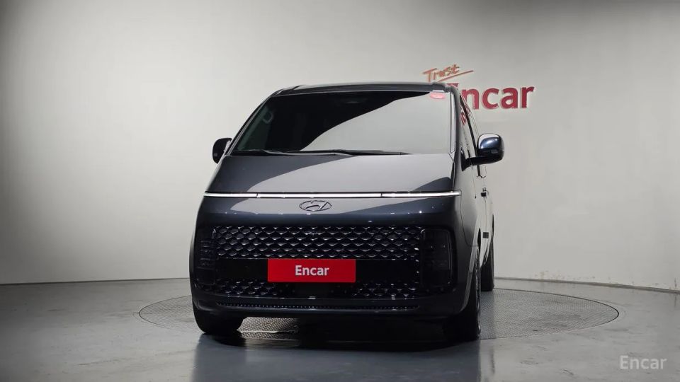 Hyundai Staria