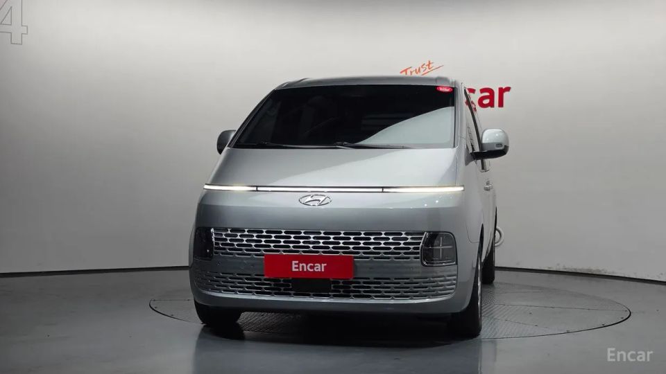 Hyundai Staria