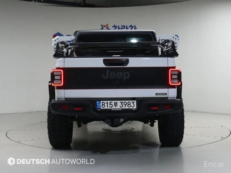 Jeep gladiator
