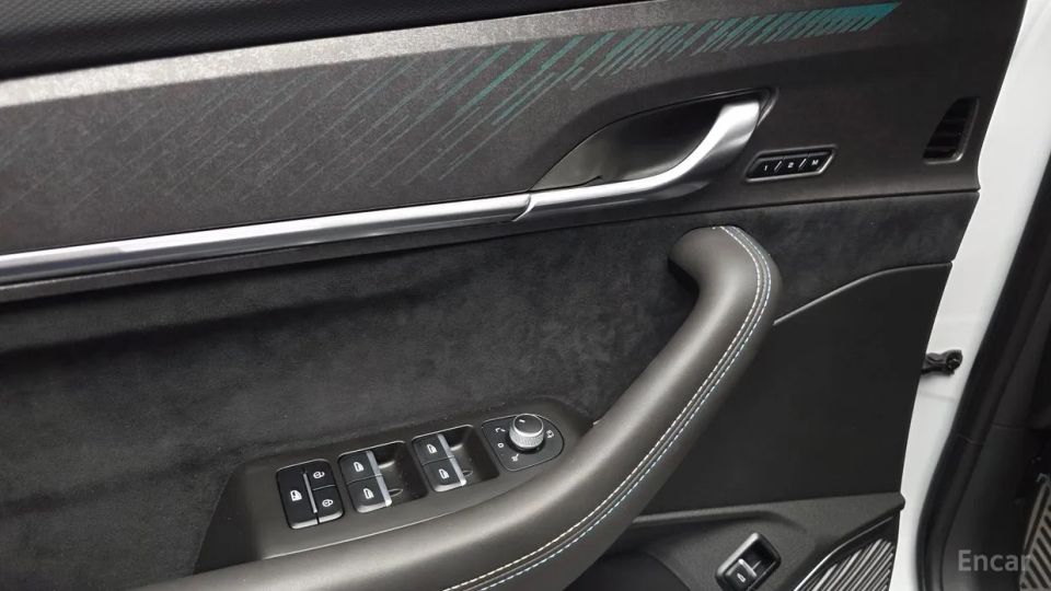 Renault-KoreaSamsung Grand Koleos