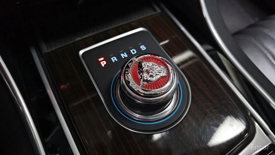 Jaguar xf