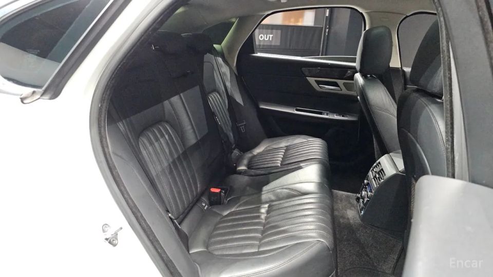 Jaguar xf