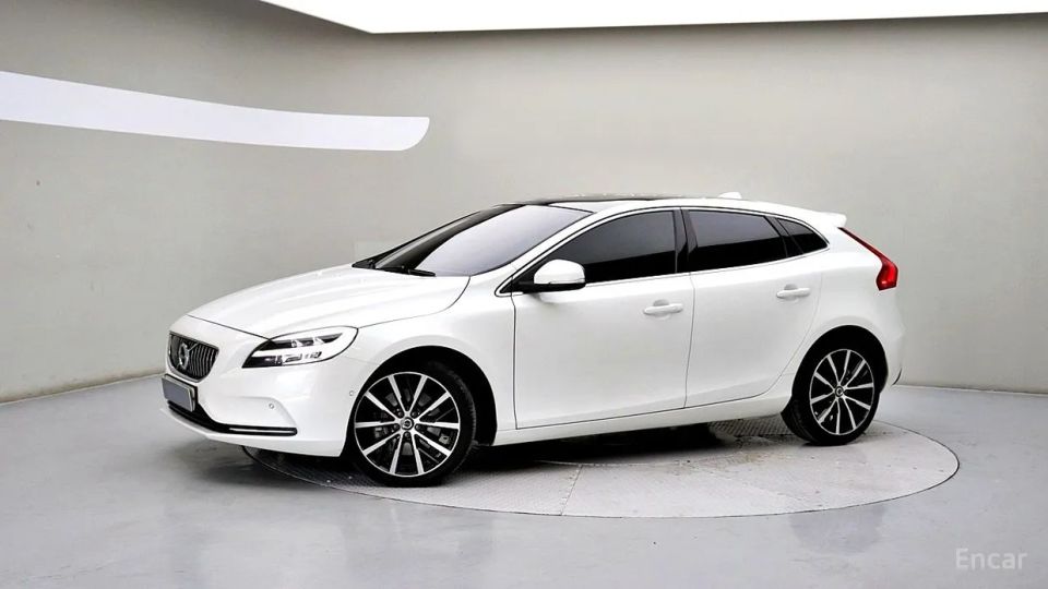 Volvo V40