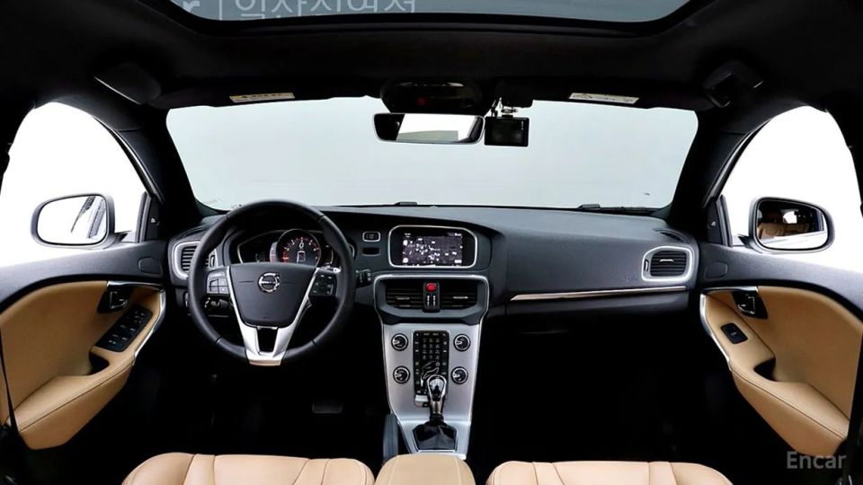 Volvo V40