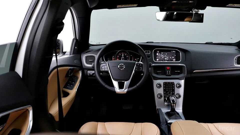 Volvo V40
