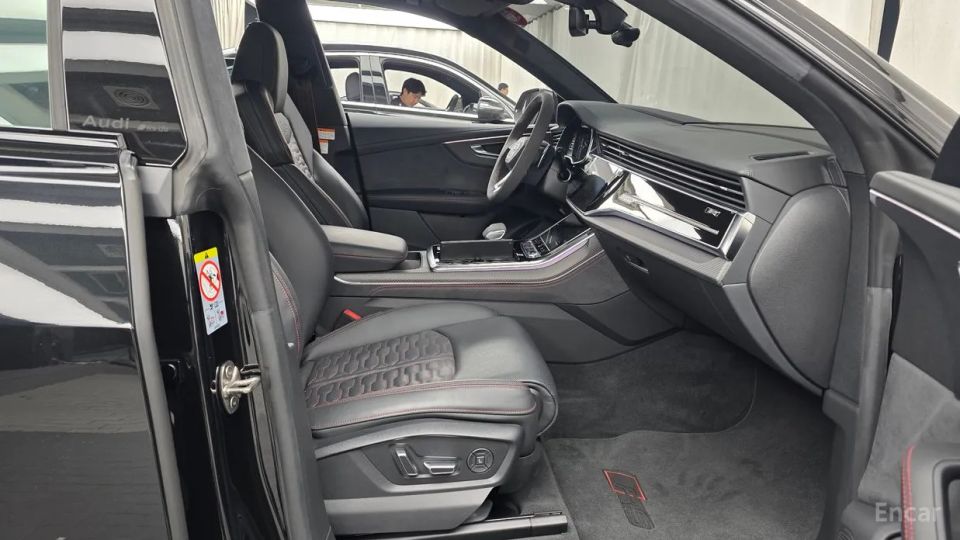 Audi rsq8
