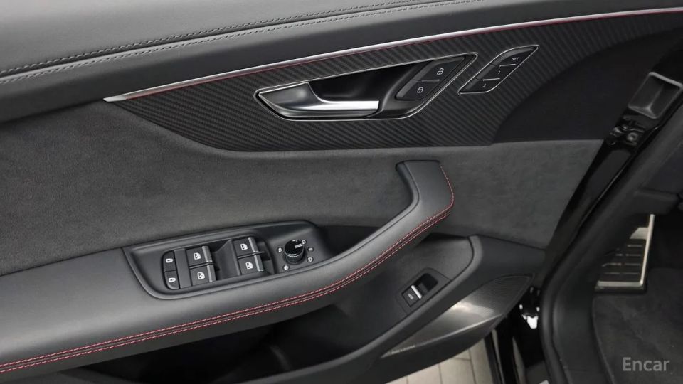 Audi rsq8