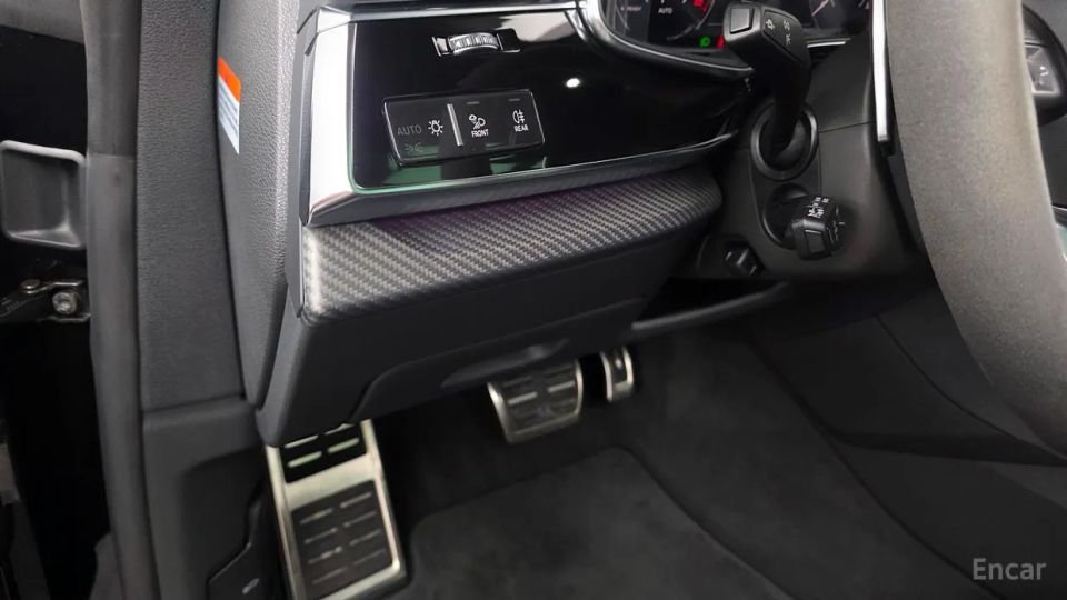Audi rsq8