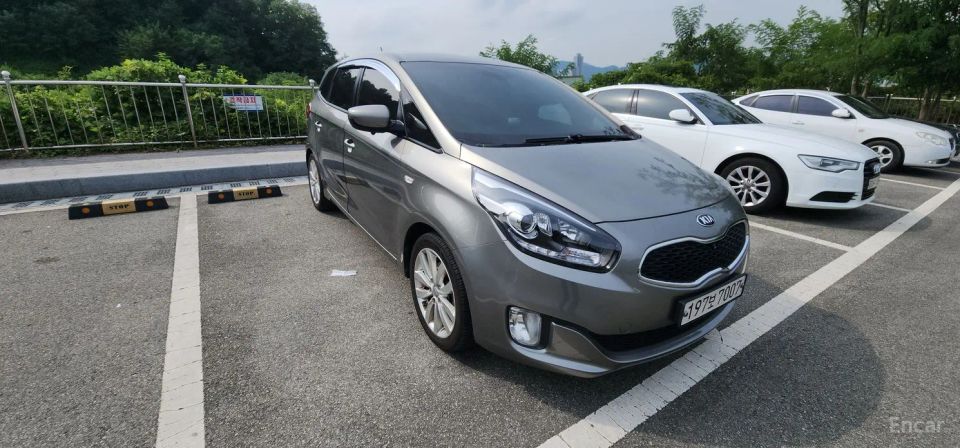 Kia Carens