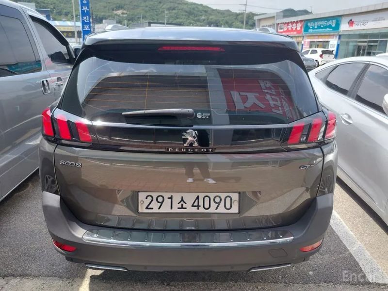 Peugeot 5008