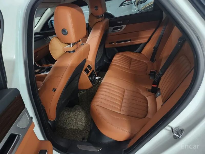 Jaguar xf
