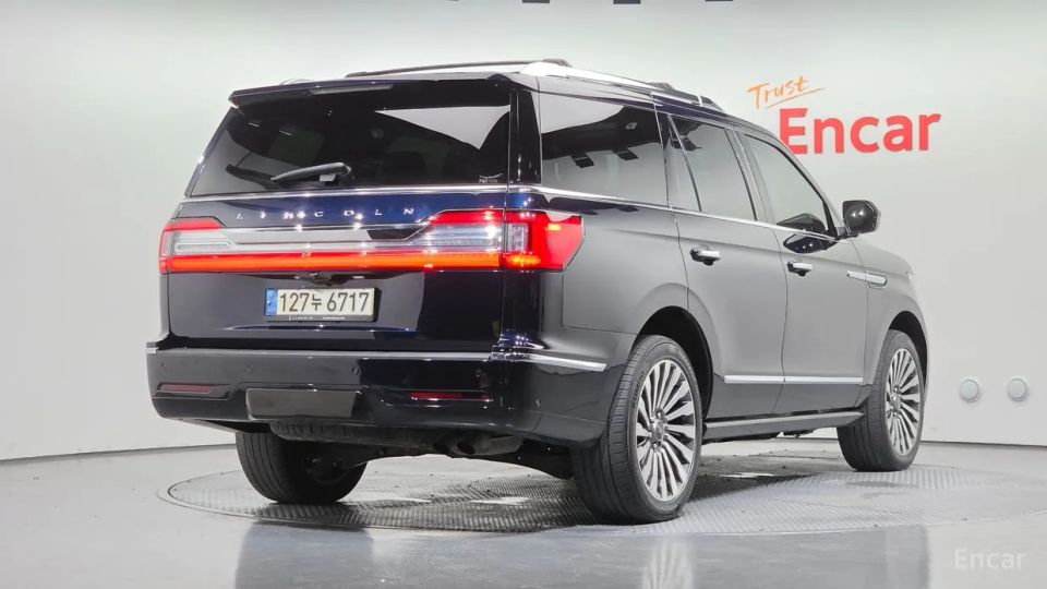 Lincoln Navigator