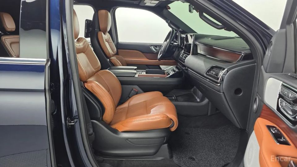 Lincoln Navigator