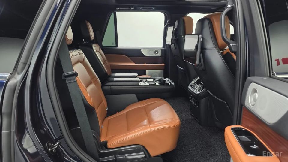 Lincoln Navigator