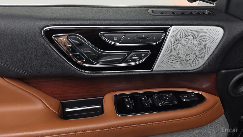 Lincoln Navigator