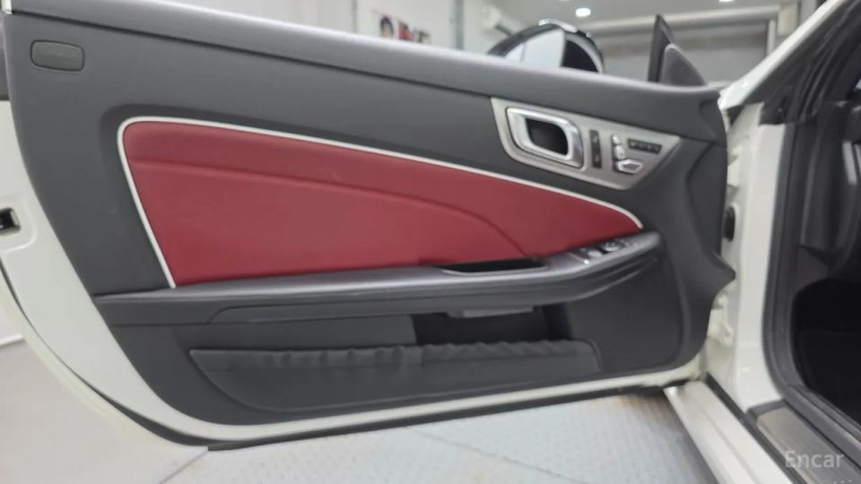 Mercedes-Benz SLC-Class