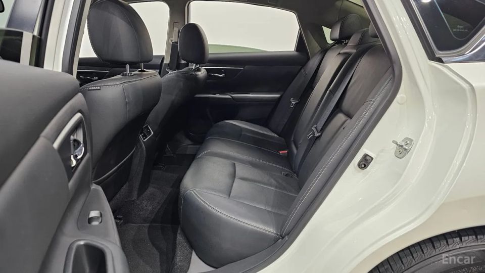 Nissan altima