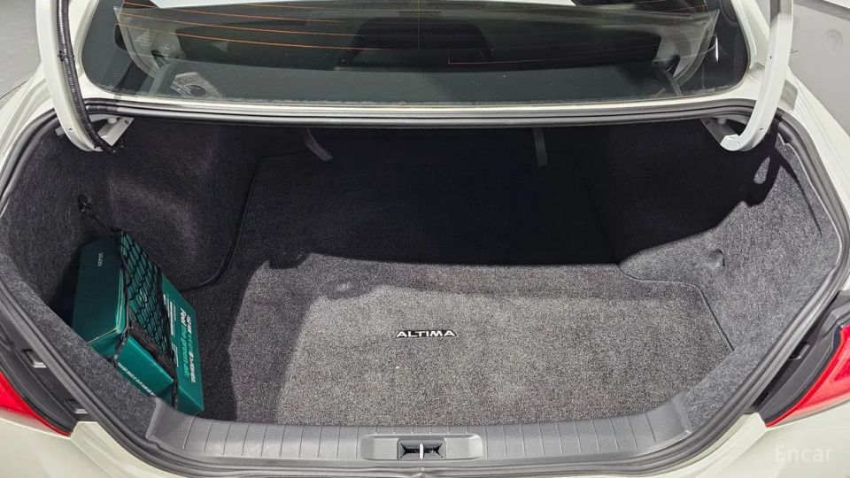 Nissan altima