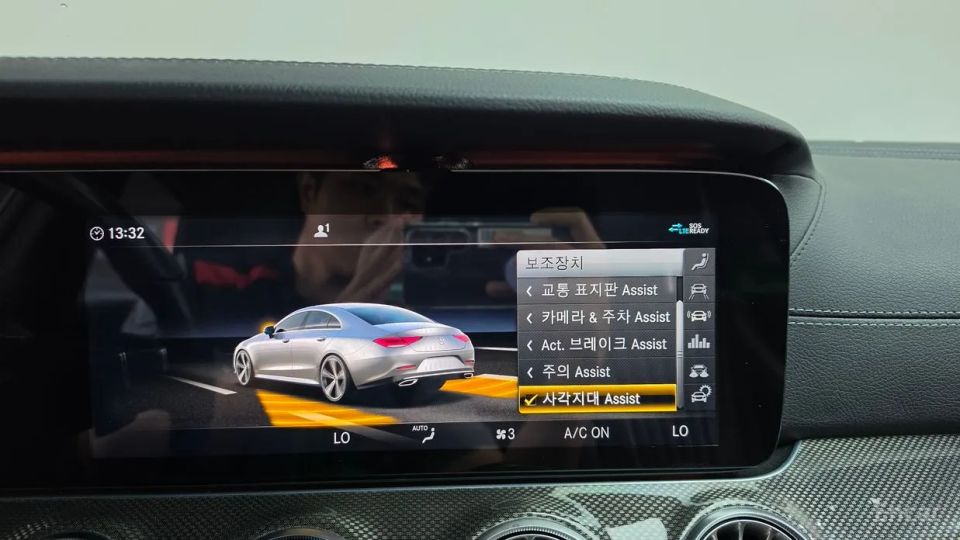 Mercedes-Benz CLS-Class
