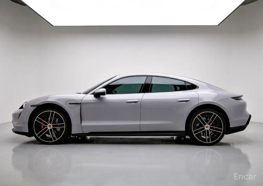 Porsche Taycan