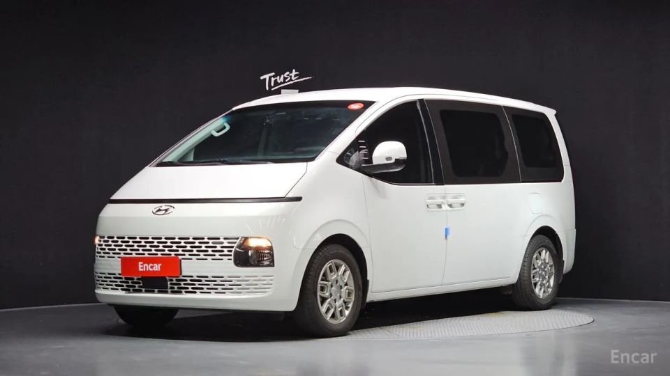 Hyundai Staria