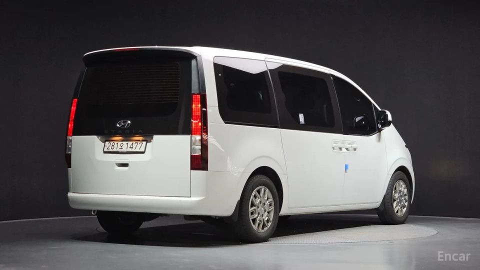 Hyundai Staria