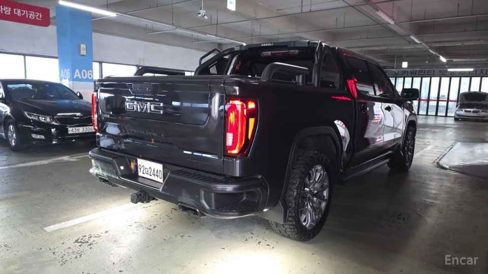 GMC Sierra