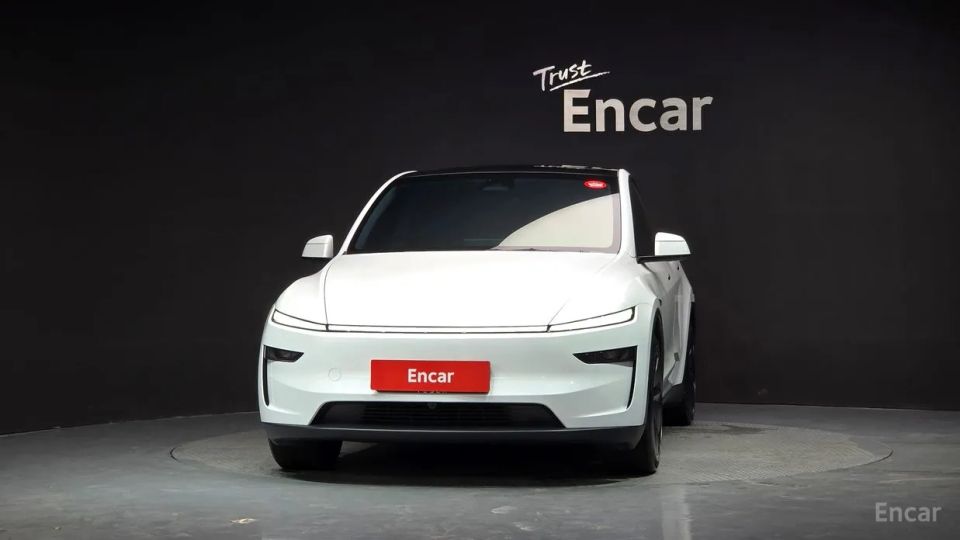 Tesla model-y