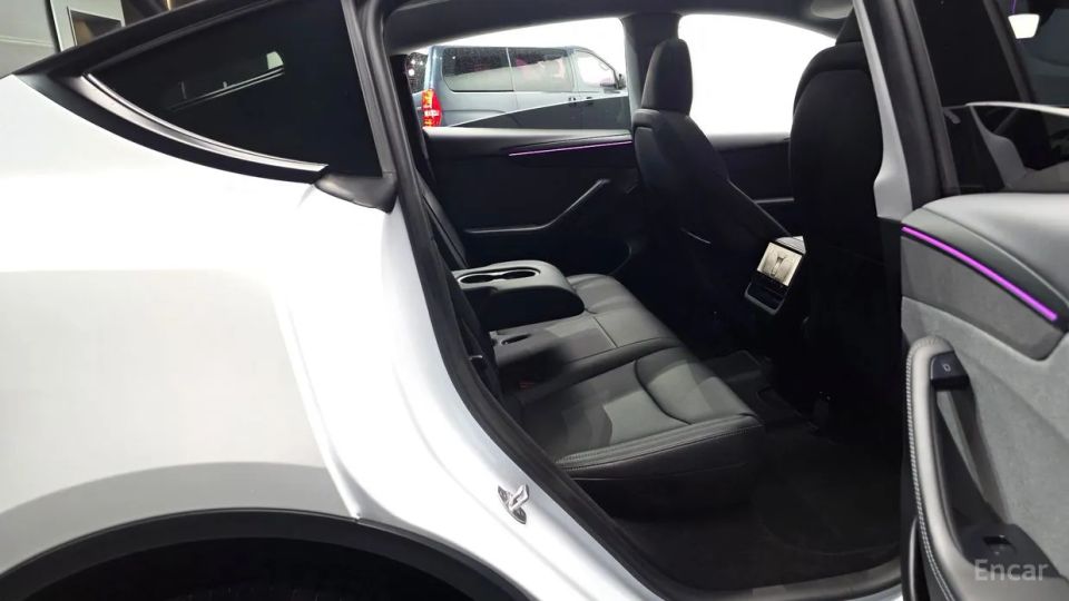 Tesla model-y