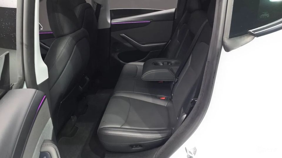 Tesla model-y