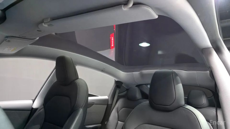 Tesla model-y