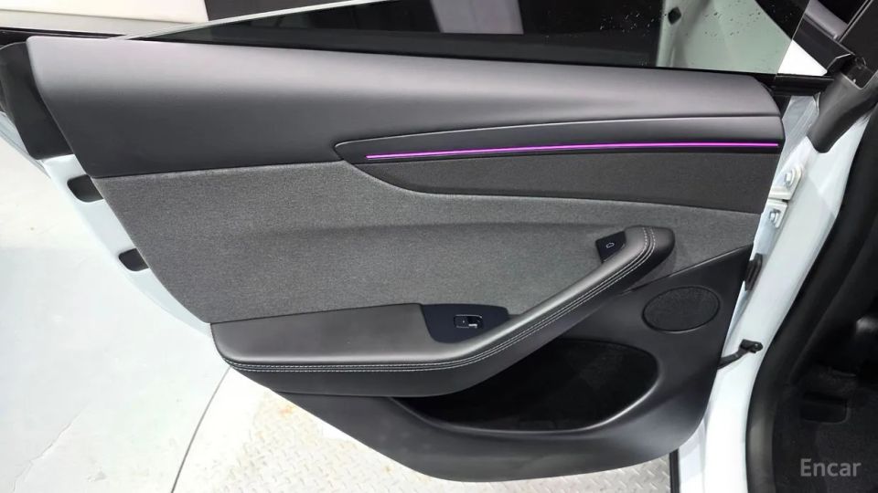 Tesla model-y