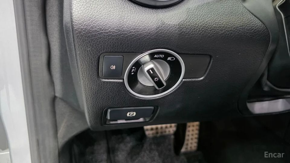 Mercedes-Benz SLK-Class