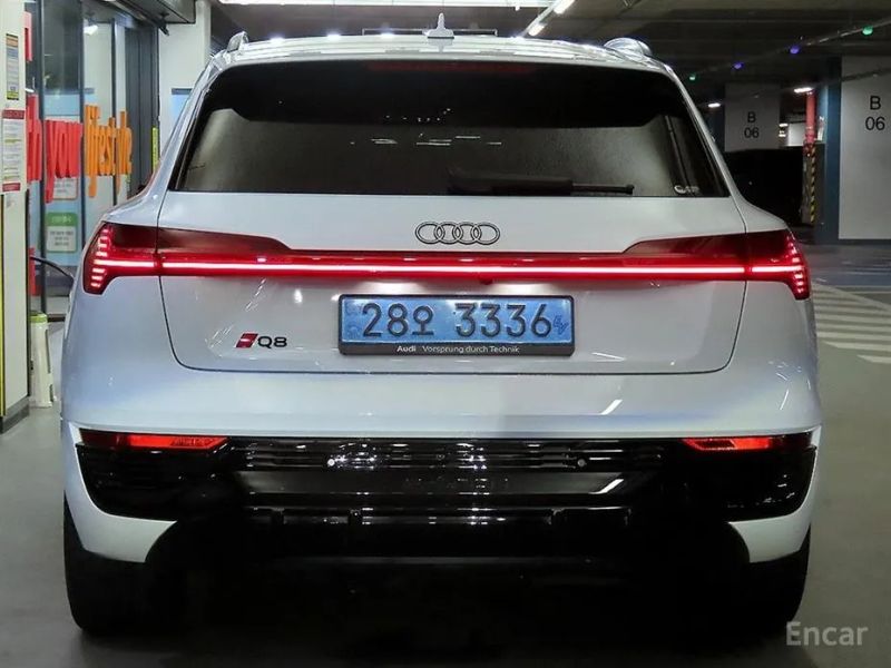 Audi Q8 e-tron