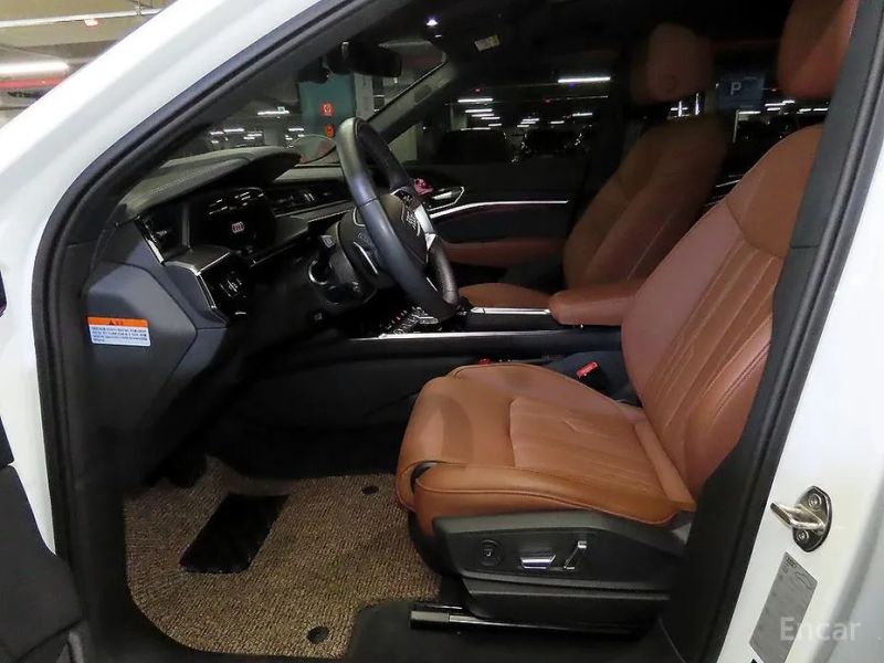 Audi Q8 e-tron