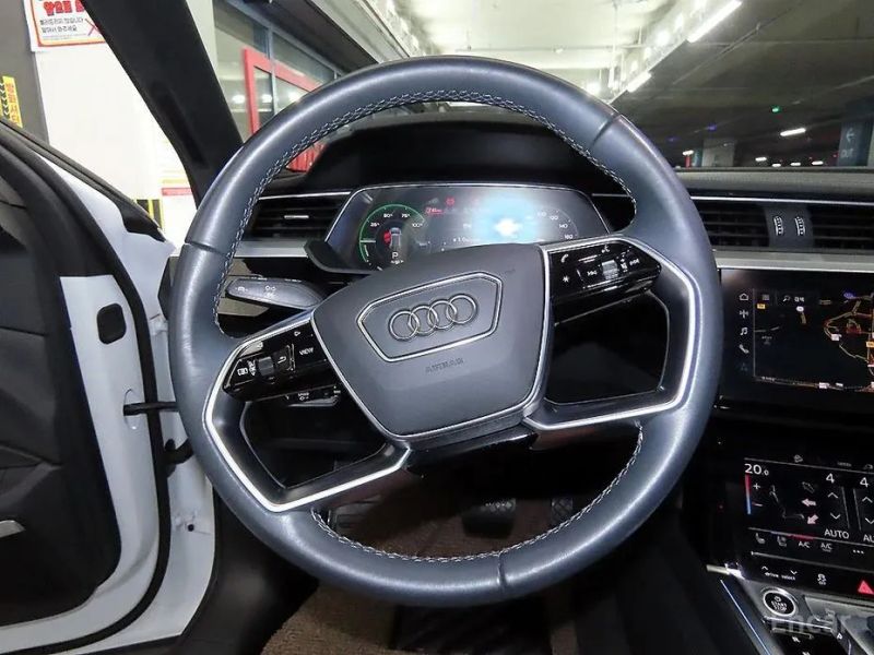Audi Q8 e-tron