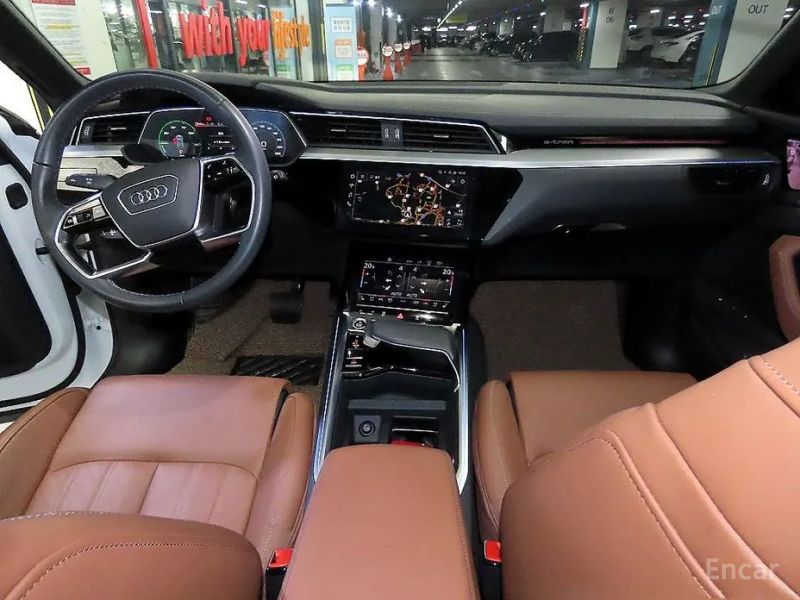 Audi Q8 e-tron
