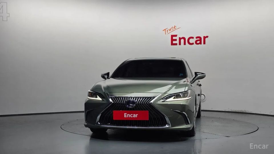Lexus ES