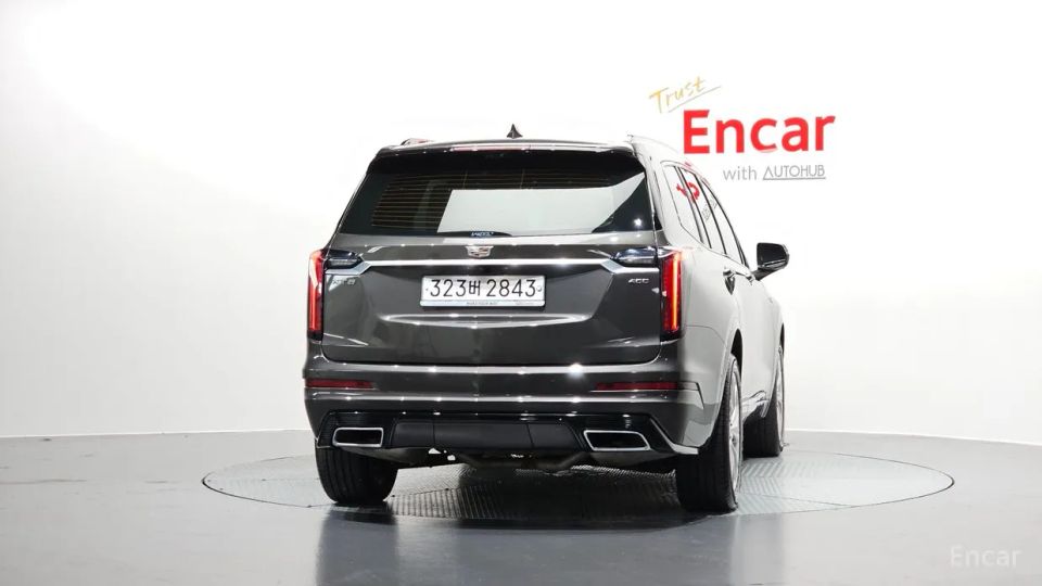 Cadillac XT6