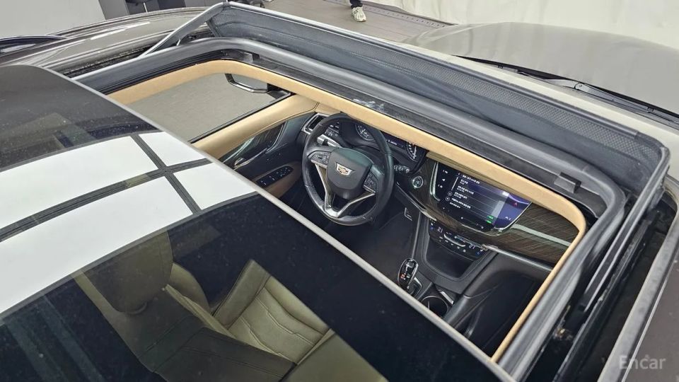 Cadillac XT6