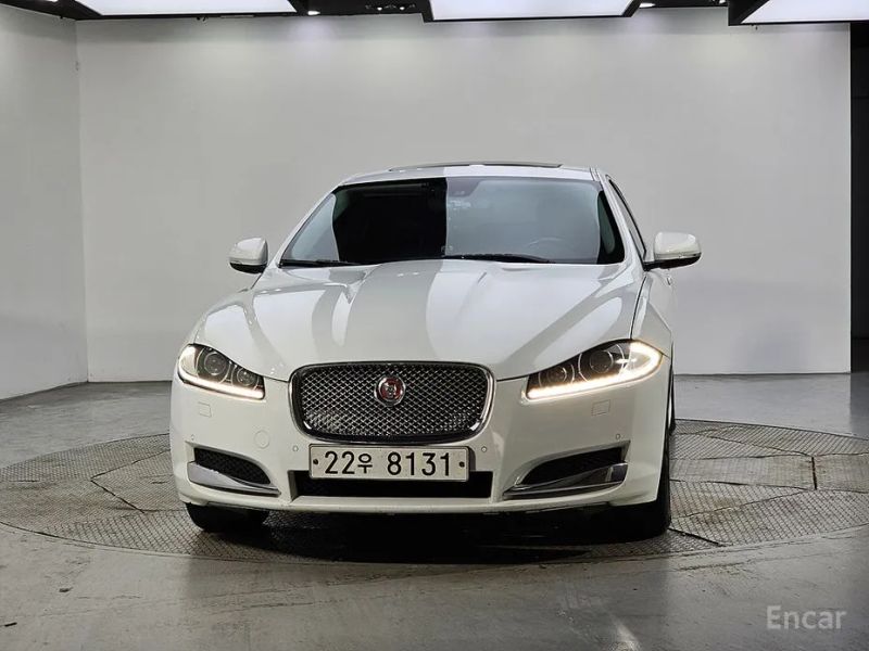 Jaguar xf