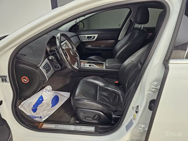 Jaguar xf